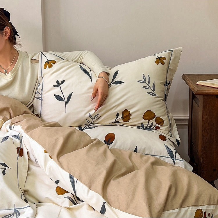 VILZSTUDIOS Earthy and soft lilac botanical duvet cover set with contrast-piped flange pillowcases