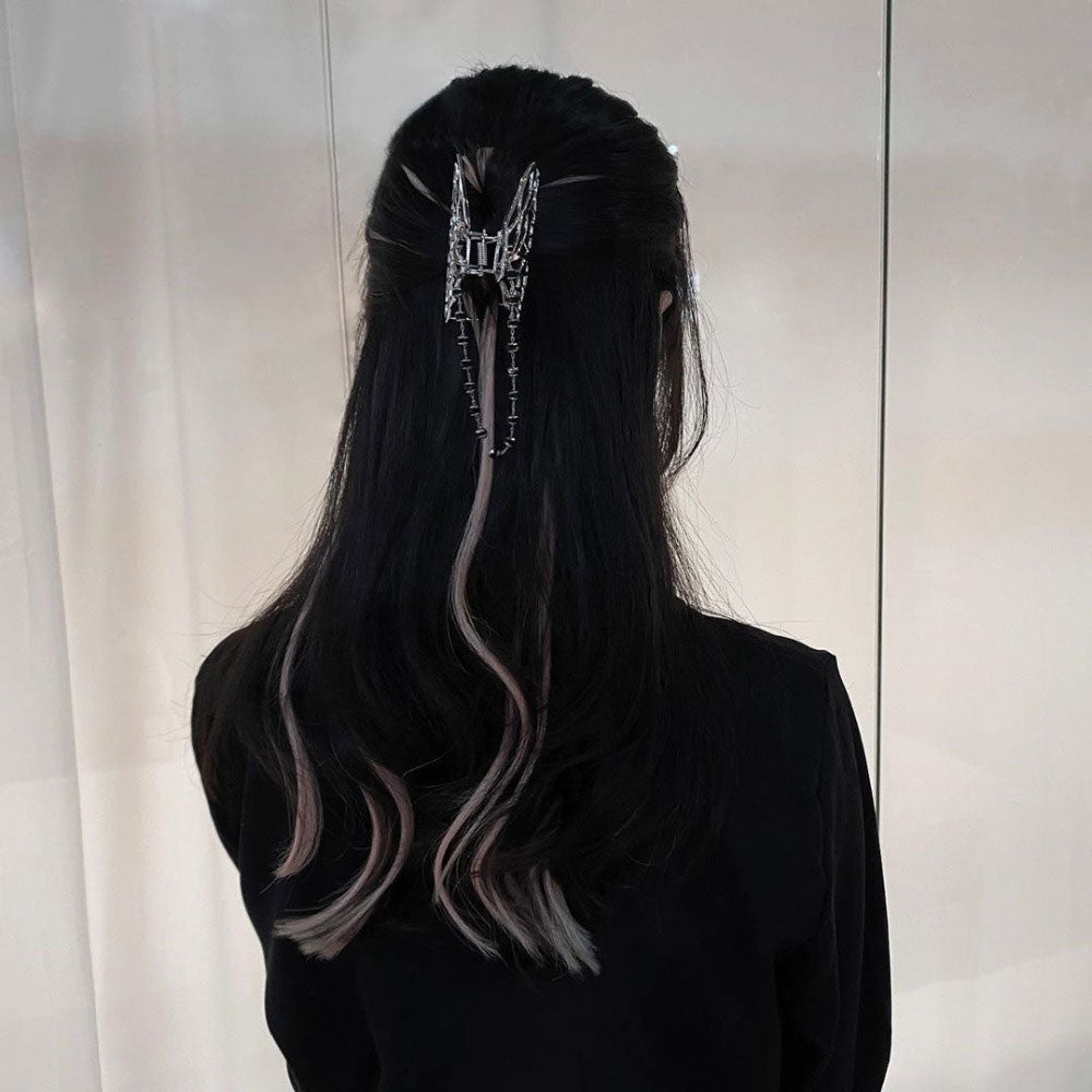VILZSTUDIOS Stylish butterfly chain hair claw accessory