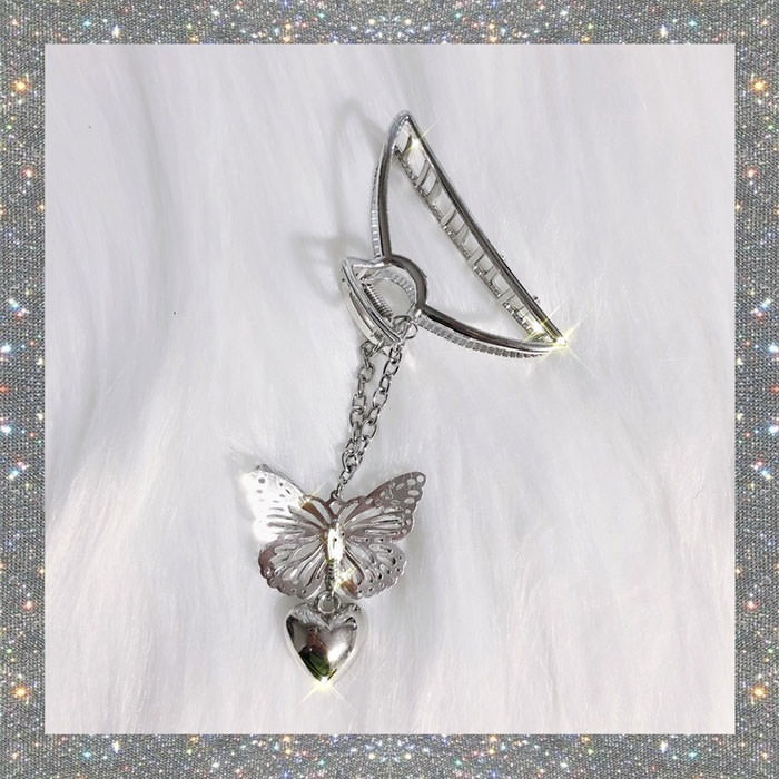 VILZSTUDIOS Butterfly grunge hair claw accessory