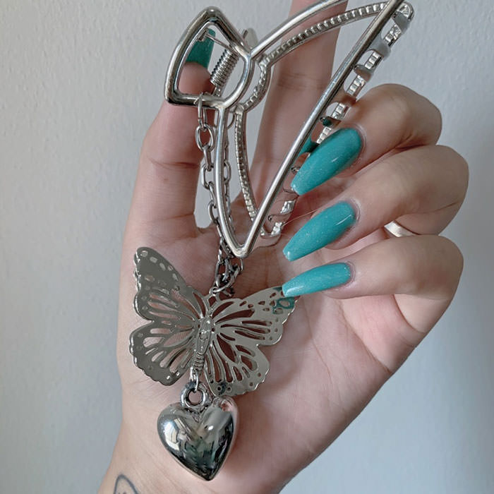 VILZSTUDIOS Butterfly grunge hair claw accessory