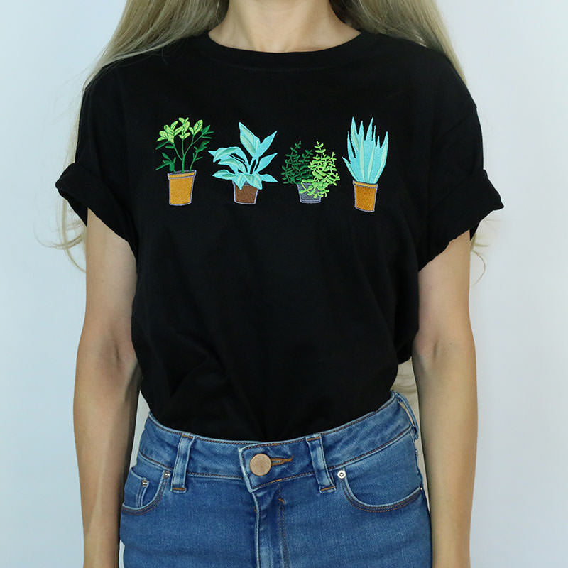 VILZSTUDIOS Casual graphic tee with a fun plant design