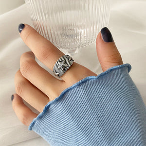VILZSTUDIOS Adjustable celestial ring for stylish accessories