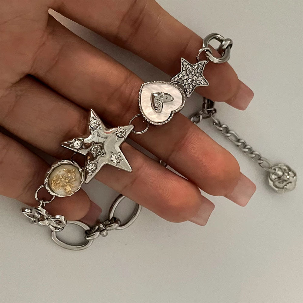 VILZSTUDIOS Stylish charm bracelet with star and heart accents
