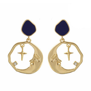 VILZSTUDIOS Celestial moon earrings for stylish accessory
