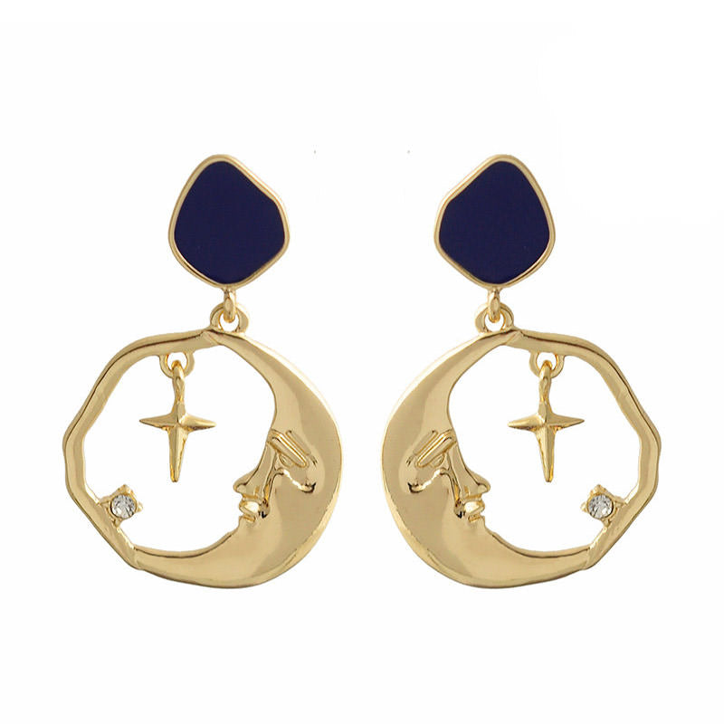 VILZSTUDIOS Celestial moon earrings for stylish accessory
