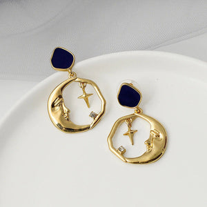 VILZSTUDIOS Celestial moon earrings for stylish accessory