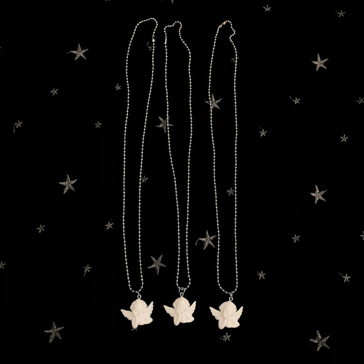 VILZSTUDIOS Stylish pendant chain necklace for fashion enthusiasts