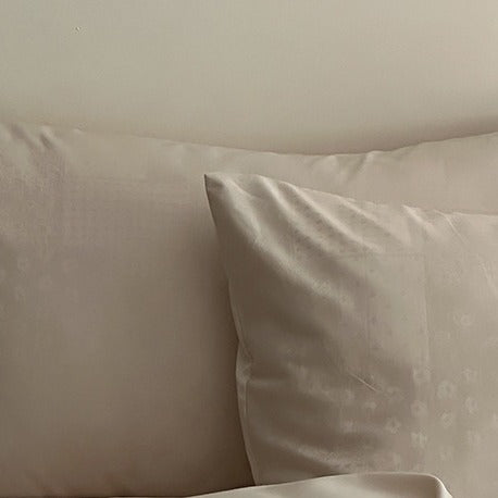 VILZSTUDIOS champagne floral damask jacquard bedding set with paneled pillowcases