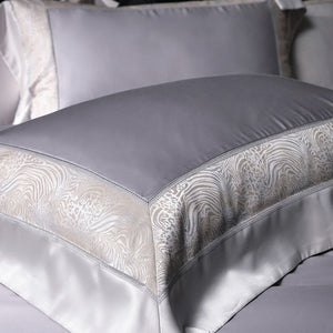 VILZSTUDIOS champagne and beige animal jacquard border duvet cover set with wide tailored flanges