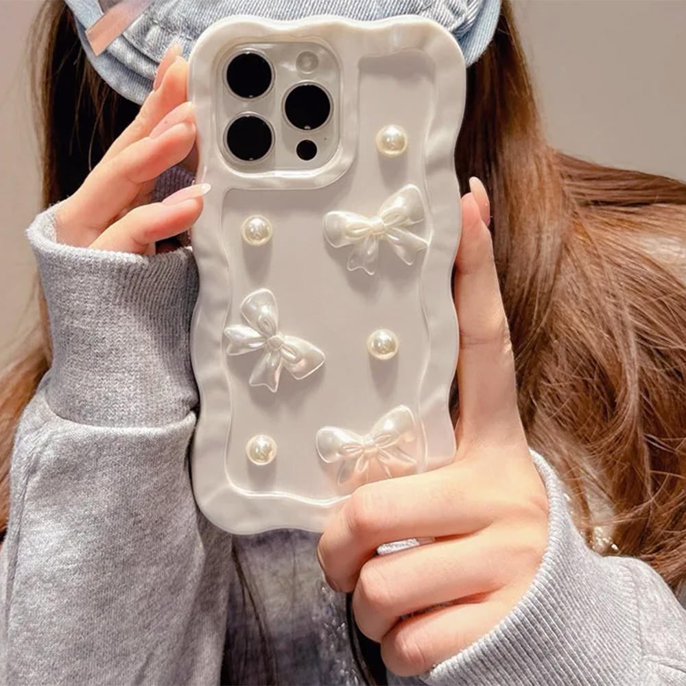 VILZSTUDIOS Stylish iPhone case with decorative elements