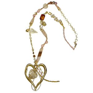 VILZSTUDIOS Charming beaded heart necklace accessory