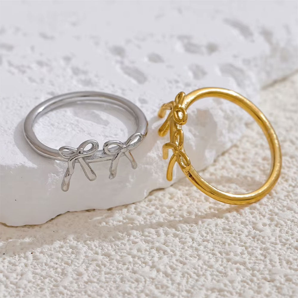 VILZSTUDIOS Charming ring with bow accents