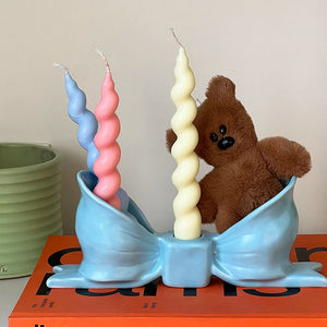 VILZSTUDIOS Ceramic bow shaped candle holder