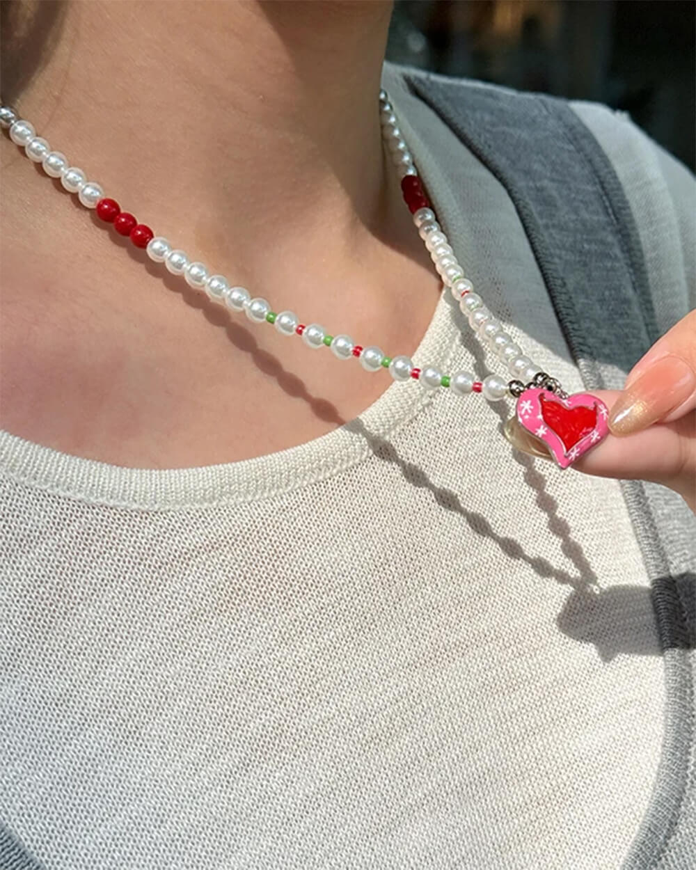 VILZSTUDIOS Beaded heart necklace made of zinc alloy