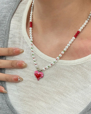 VILZSTUDIOS Beaded heart necklace made of zinc alloy