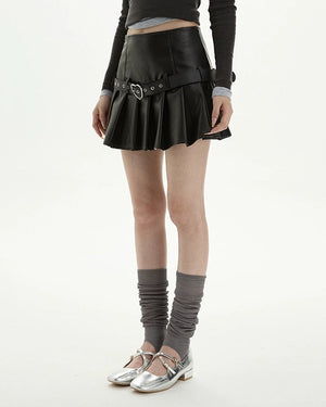 VILZSTUDIOS Charming pleated skirt with heart buckle belt