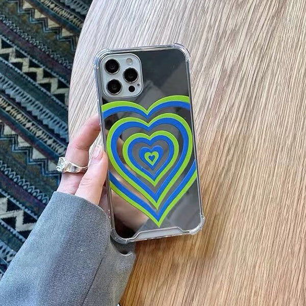 VILZSTUDIOS Stylish heart-themed iPhone case