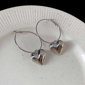 VILZSTUDIOS Heart shaped earrings by VILZSTUDIOS