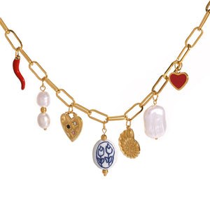 VILZSTUDIOS Stylish charm necklace with gold-toned chain and unique charms