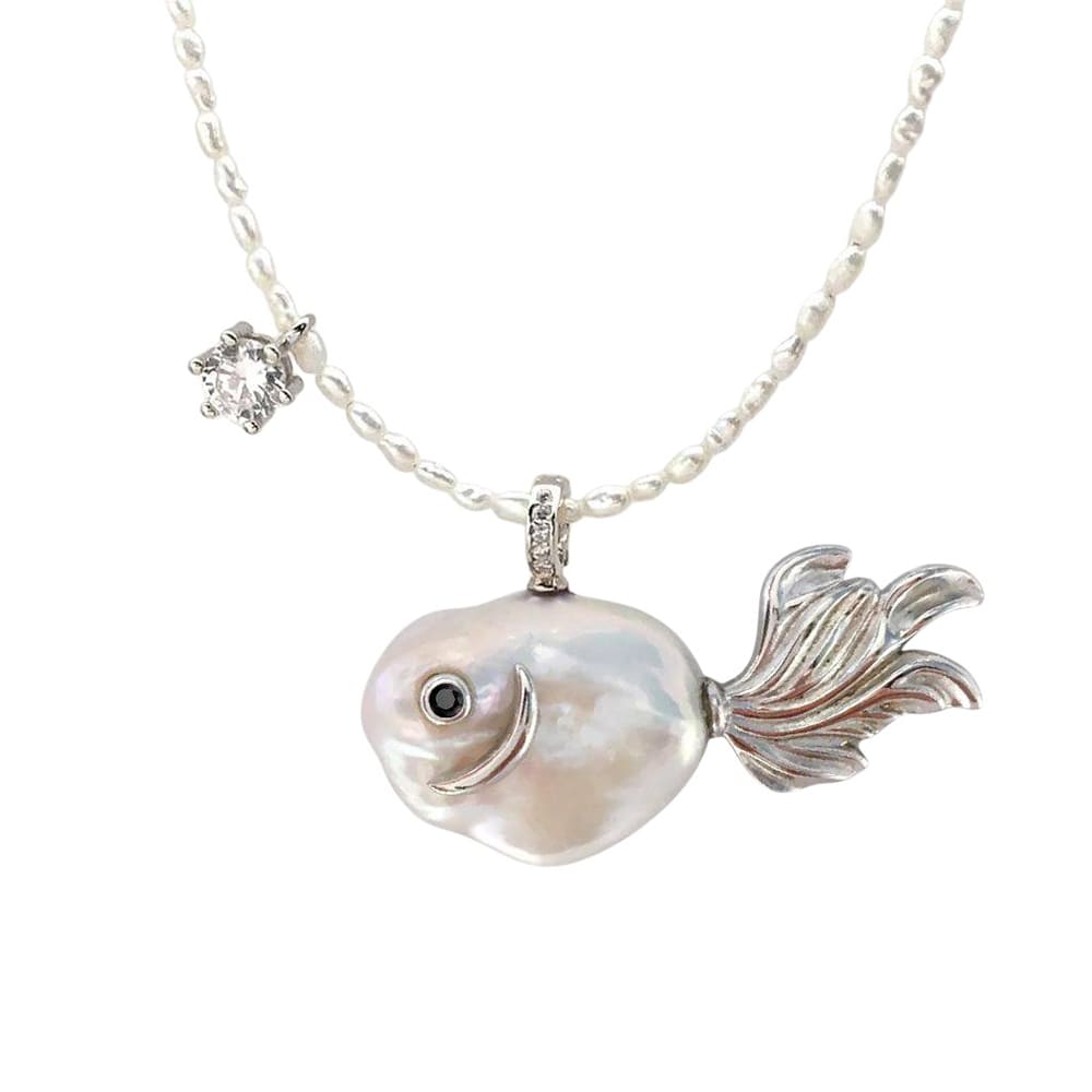 VILZSTUDIOS Elegant pearl fish pendant necklace