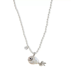 VILZSTUDIOS Elegant pearl fish pendant necklace