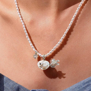 VILZSTUDIOS Elegant pearl fish pendant necklace