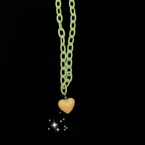 VILZSTUDIOS Fashionable heart necklace for stylish accessories