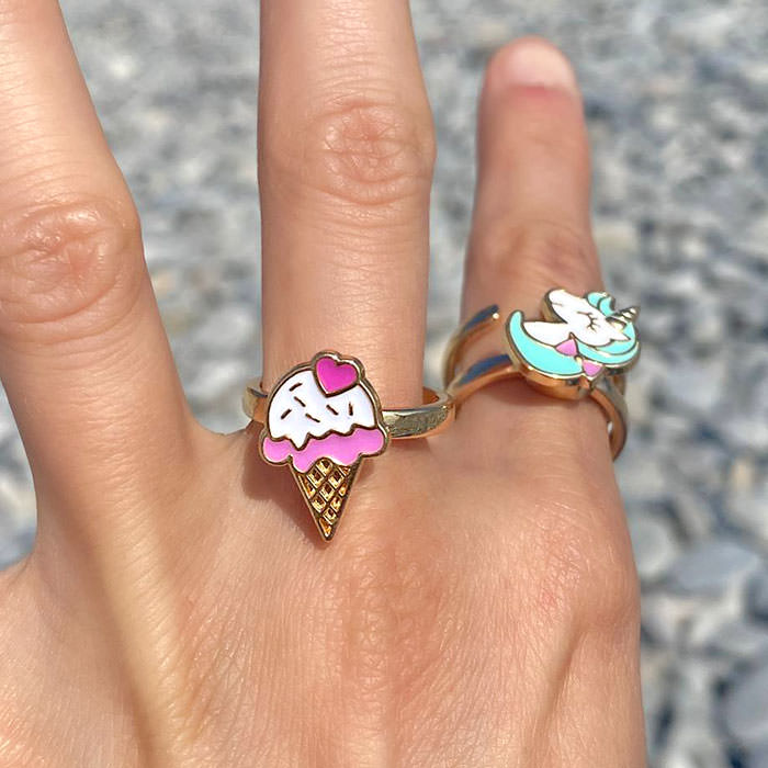 VILZSTUDIOS Ice cream themed spin ring for stylish relaxation