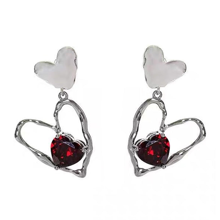 VILZSTUDIOS Charming heart earrings with red stone design