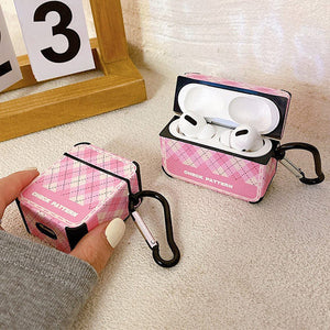 VILZSTUDIOS Checkered design airpods case for stylish protection
