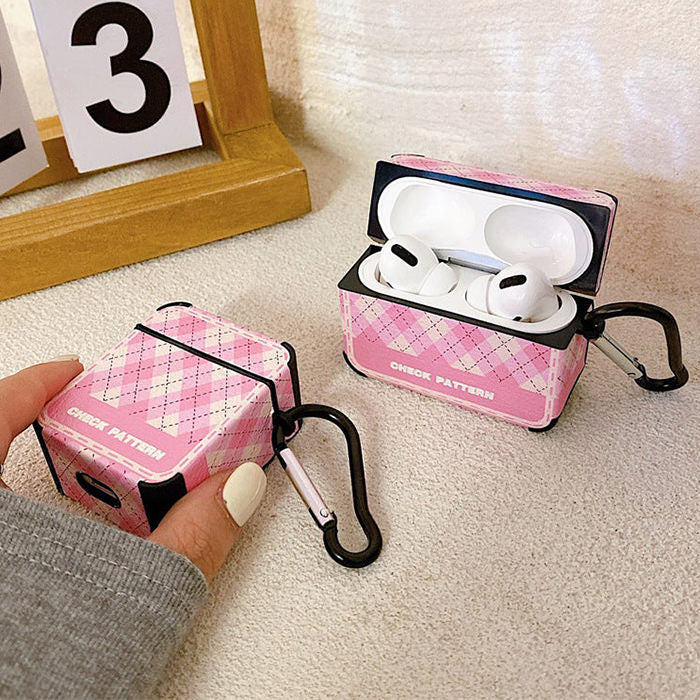 VILZSTUDIOS Checkered design airpods case for stylish protection