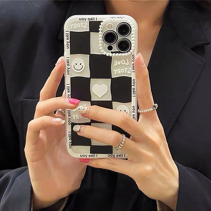 VILZSTUDIOS Checkered iPhone case with smiley design