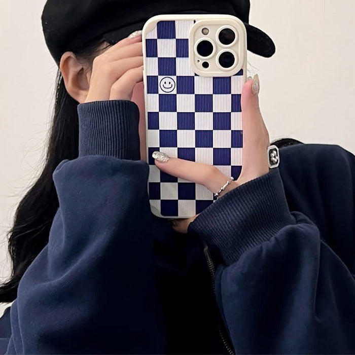 VILZSTUDIOS iPhone case with cheerful design