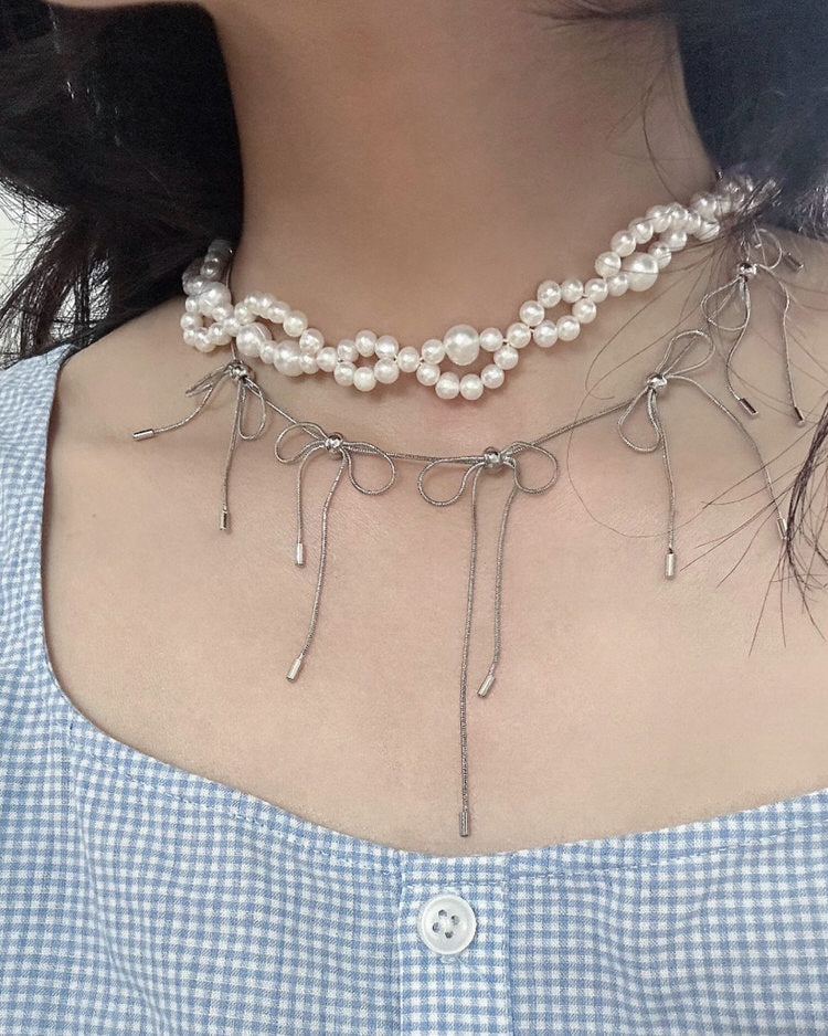 VILZSTUDIOS Stylish silver bow choker accessory