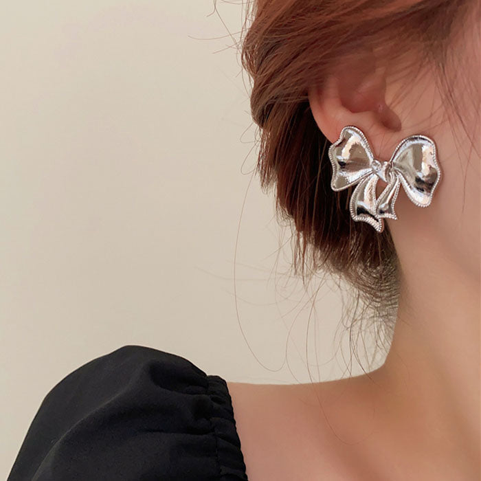 VILZSTUDIOS Stylish bow earrings for fashion enthusiasts