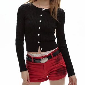 VILZSTUDIOS Chic cable-knit cropped long sleeve top for stylish layering