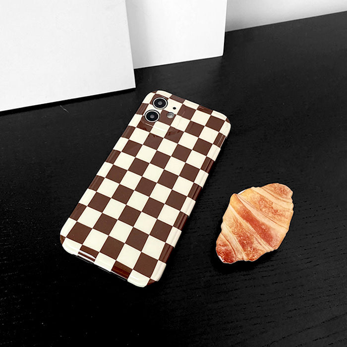 VILZSTUDIOS Stylish checker pattern iPhone case for protection
