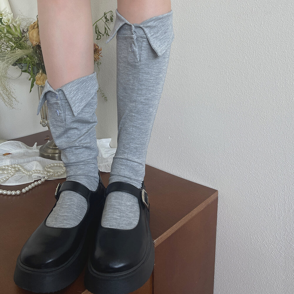 VILZSTUDIOS Fashionable high socks with a collar design