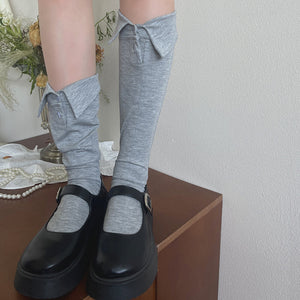 VILZSTUDIOS Fashionable high socks with a collar design