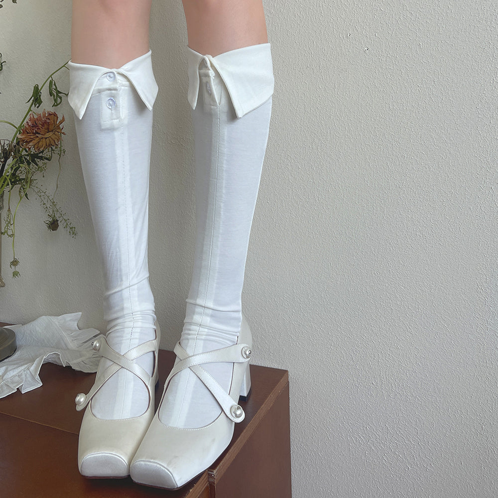 VILZSTUDIOS Fashionable high socks with a collar design
