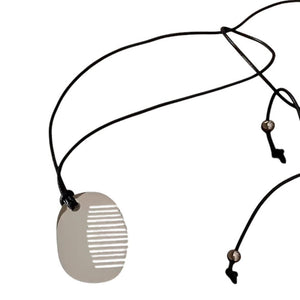 VILZSTUDIOS Stylish adjustable necklace with comb charm