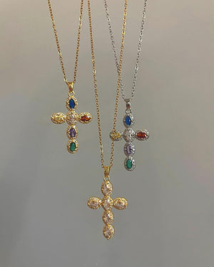 VILZSTUDIOS Chic cross pendant necklace with multicolor gemstones