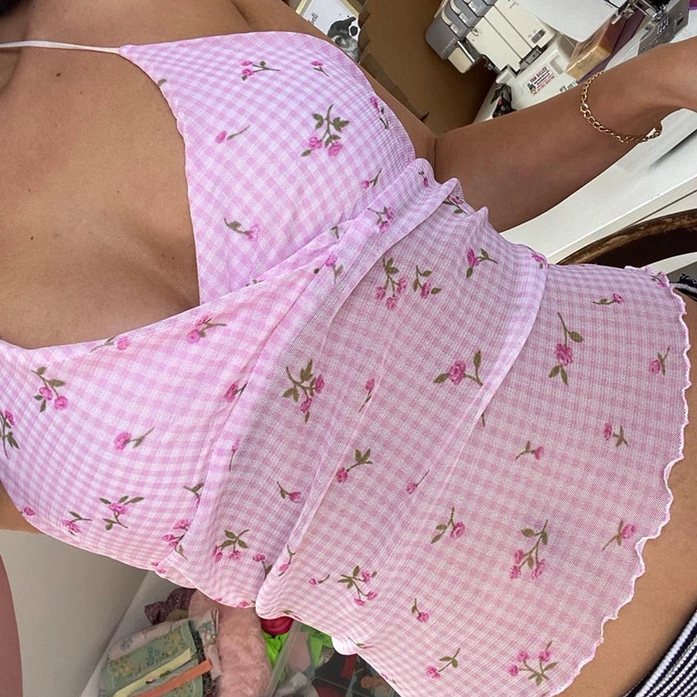 VILZSTUDIOS Chic Y2K halter top with gingham design
