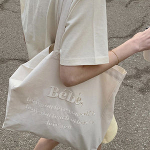 VILZSTUDIOS Stylish tote bag with embroidery design