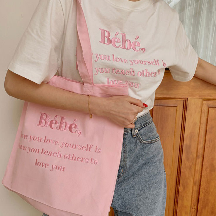 VILZSTUDIOS Stylish tote bag with embroidery design