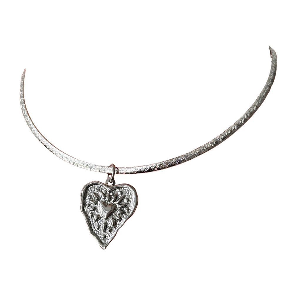 VILZSTUDIOS Stylish heart coin necklace with silver choker
