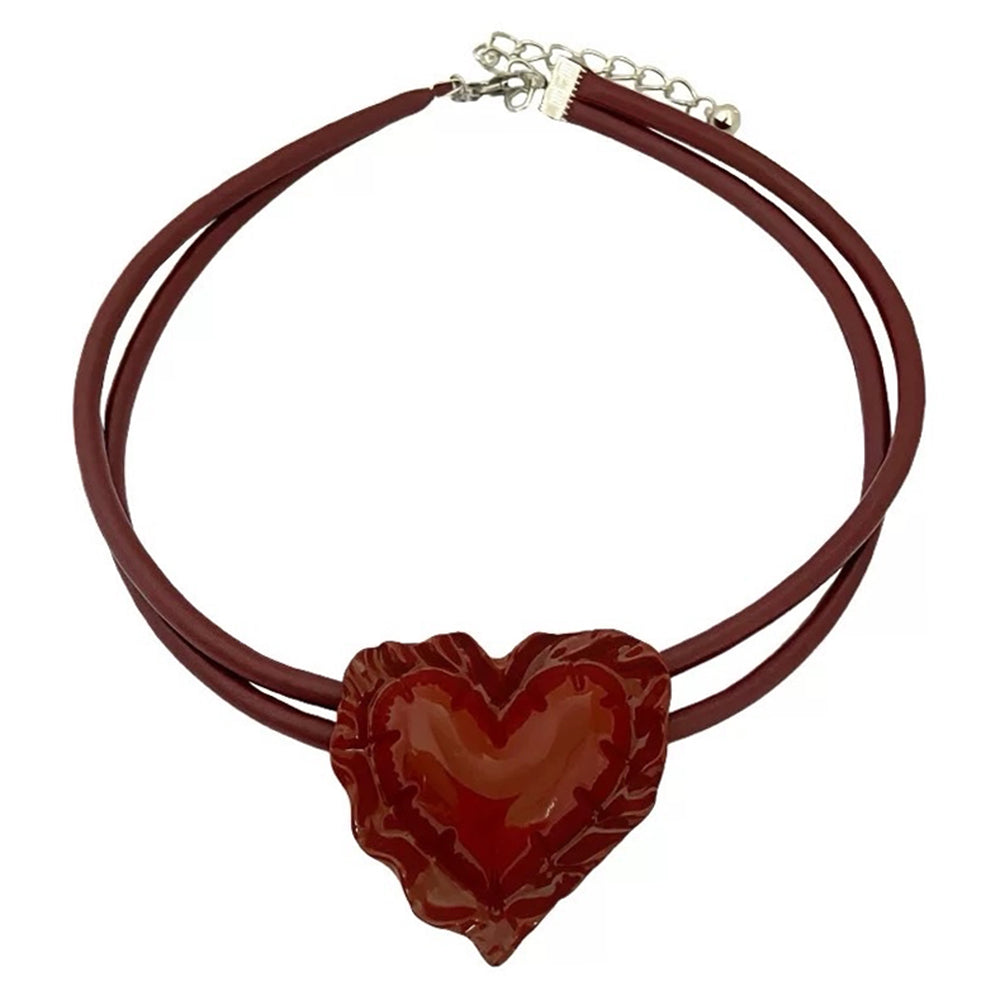 VILZSTUDIOS Stylish heart pendant choker necklace