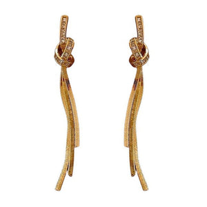 VILZSTUDIOS Elegant dangle earrings with knot design