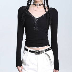 VILZSTUDIOS Stylish lace-trimmed V-neck top for trendy outfits