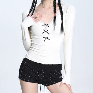 VILZSTUDIOS Stylish lace-trimmed V-neck top for trendy outfits